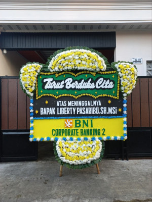 Papan Bunga Duka di Palabuhanratu